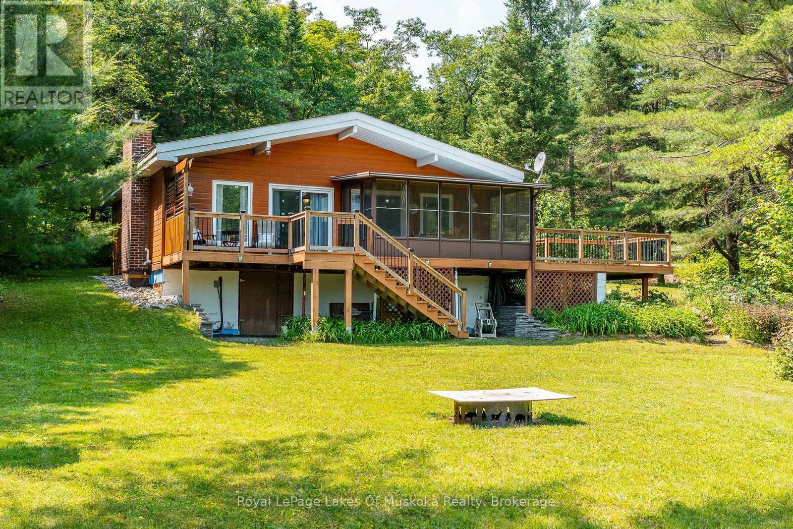 












1035 ATKINS LAKE ROAD

,
Bracebridge (Macaulay),




Ontario
P1L1W9

