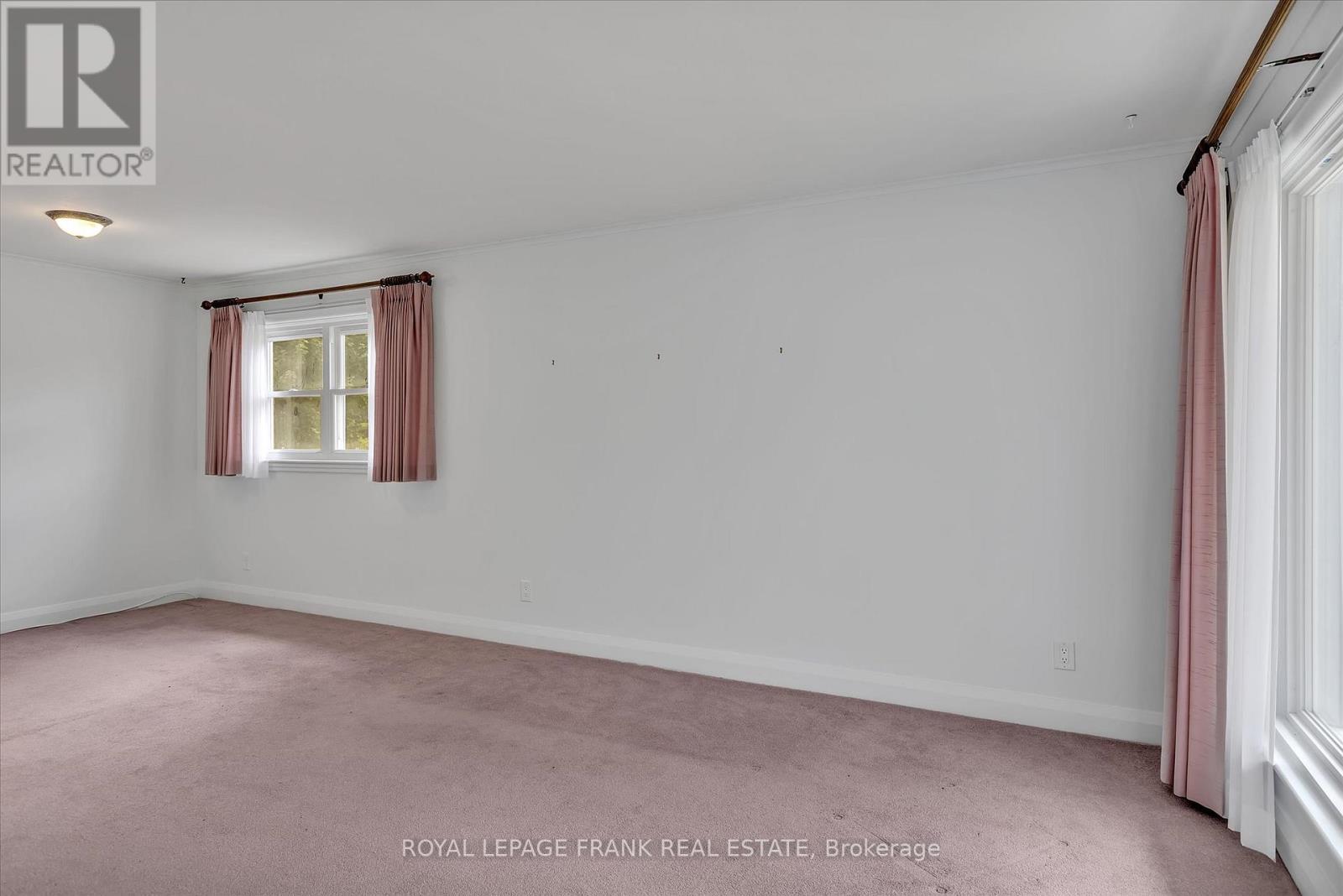 












812 SCHNEIDER PLACE

,
Peterborough North (South),




Ontario
K9H5S5

