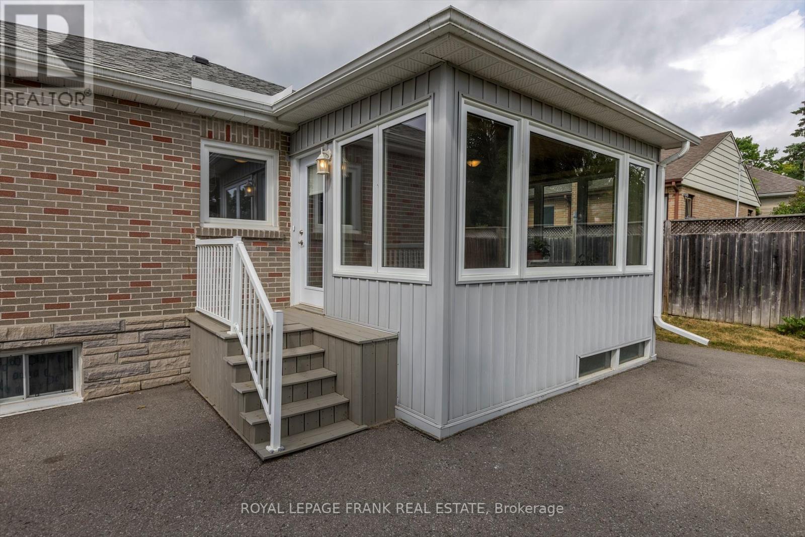 












812 SCHNEIDER PLACE

,
Peterborough North (South),




Ontario
K9H5S5

