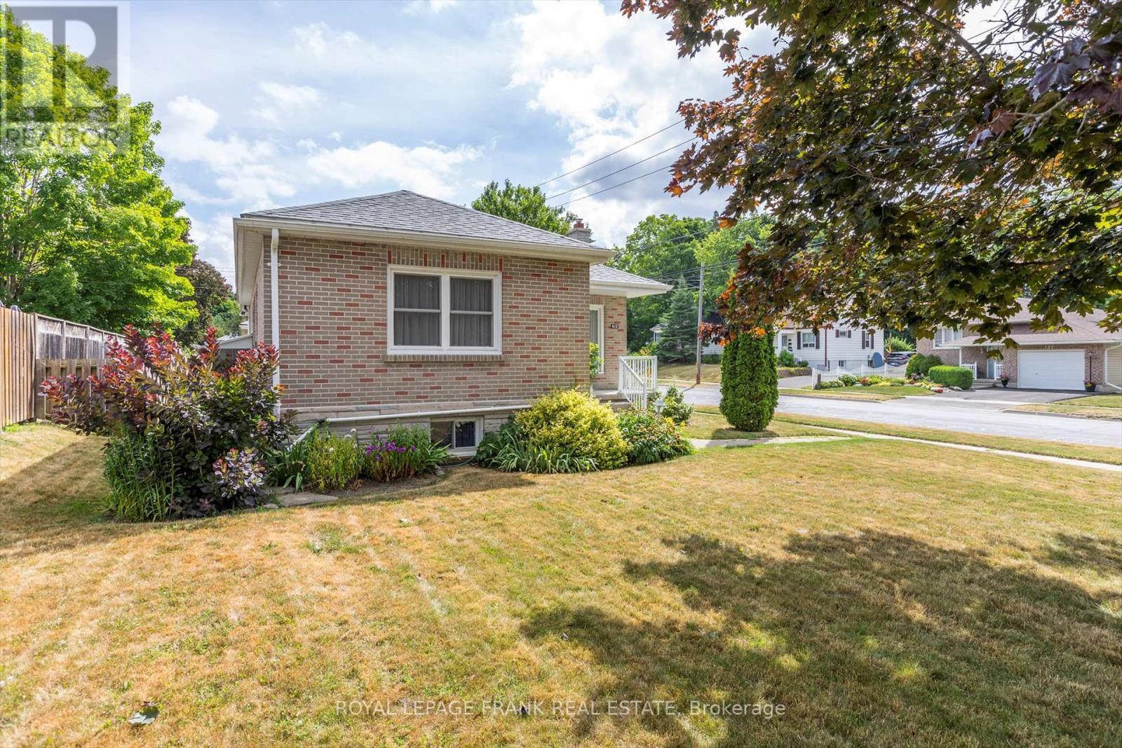 












812 SCHNEIDER PLACE

,
Peterborough North (South),




Ontario
K9H5S5

