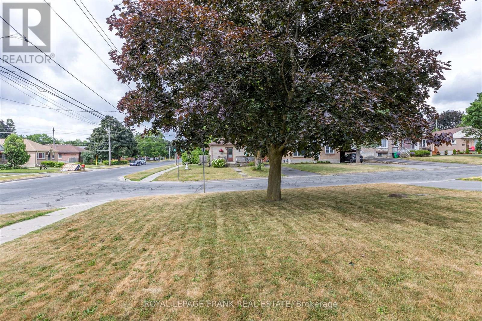 












812 SCHNEIDER PLACE

,
Peterborough North (South),




Ontario
K9H5S5

