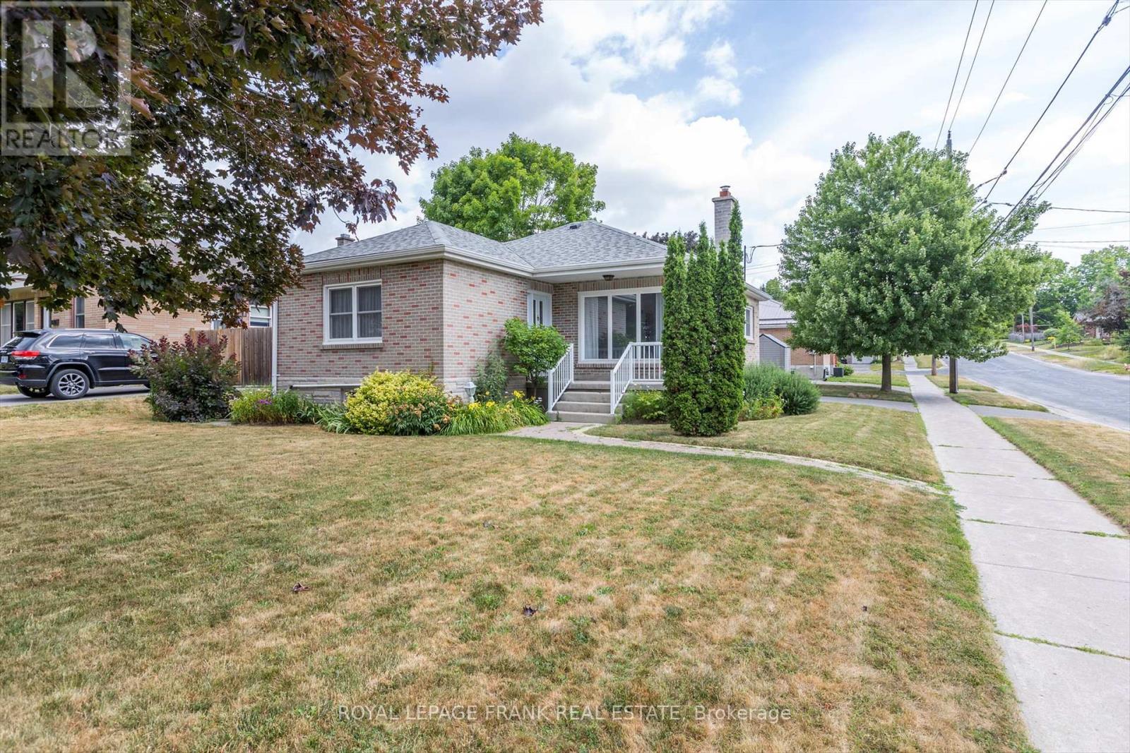 












812 SCHNEIDER PLACE

,
Peterborough North (South),




Ontario
K9H5S5

