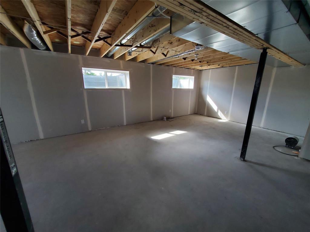 












398 St Alphonse Avenue

,
Ste Anne,




Manitoba
R5H0B1

