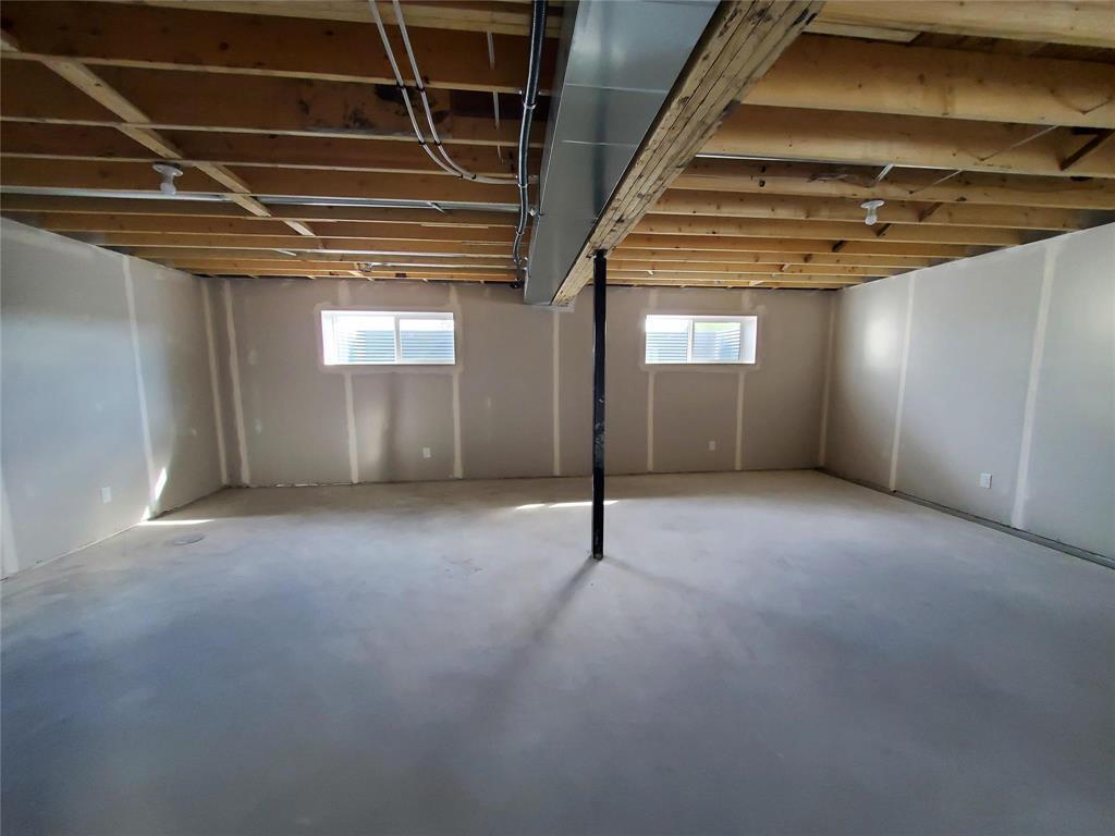 












398 St Alphonse Avenue

,
Ste Anne,




Manitoba
R5H0B1


