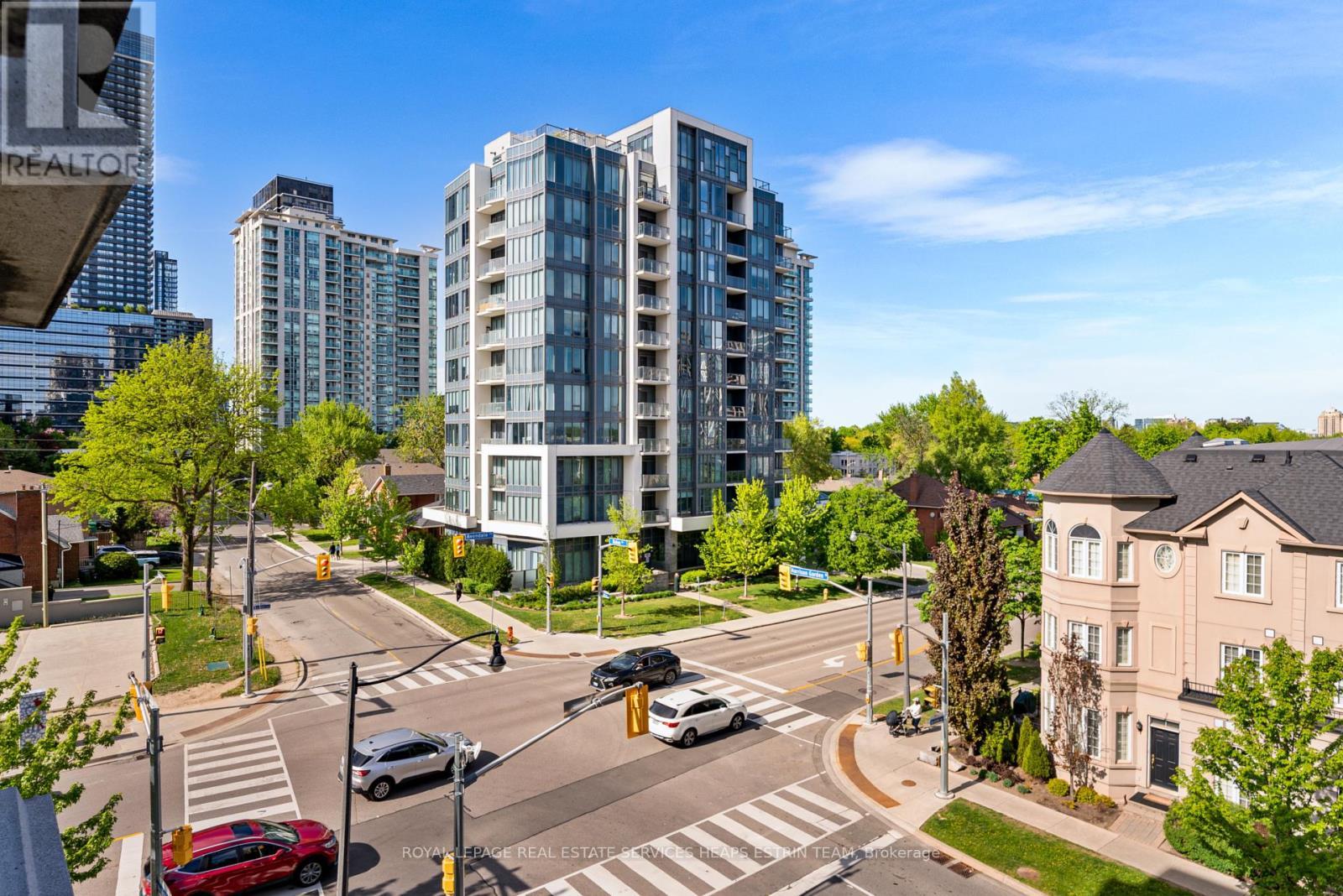 












411 - 19 AVONDALE AVENUE

,
Toronto,




Ontario
M2N0A6

