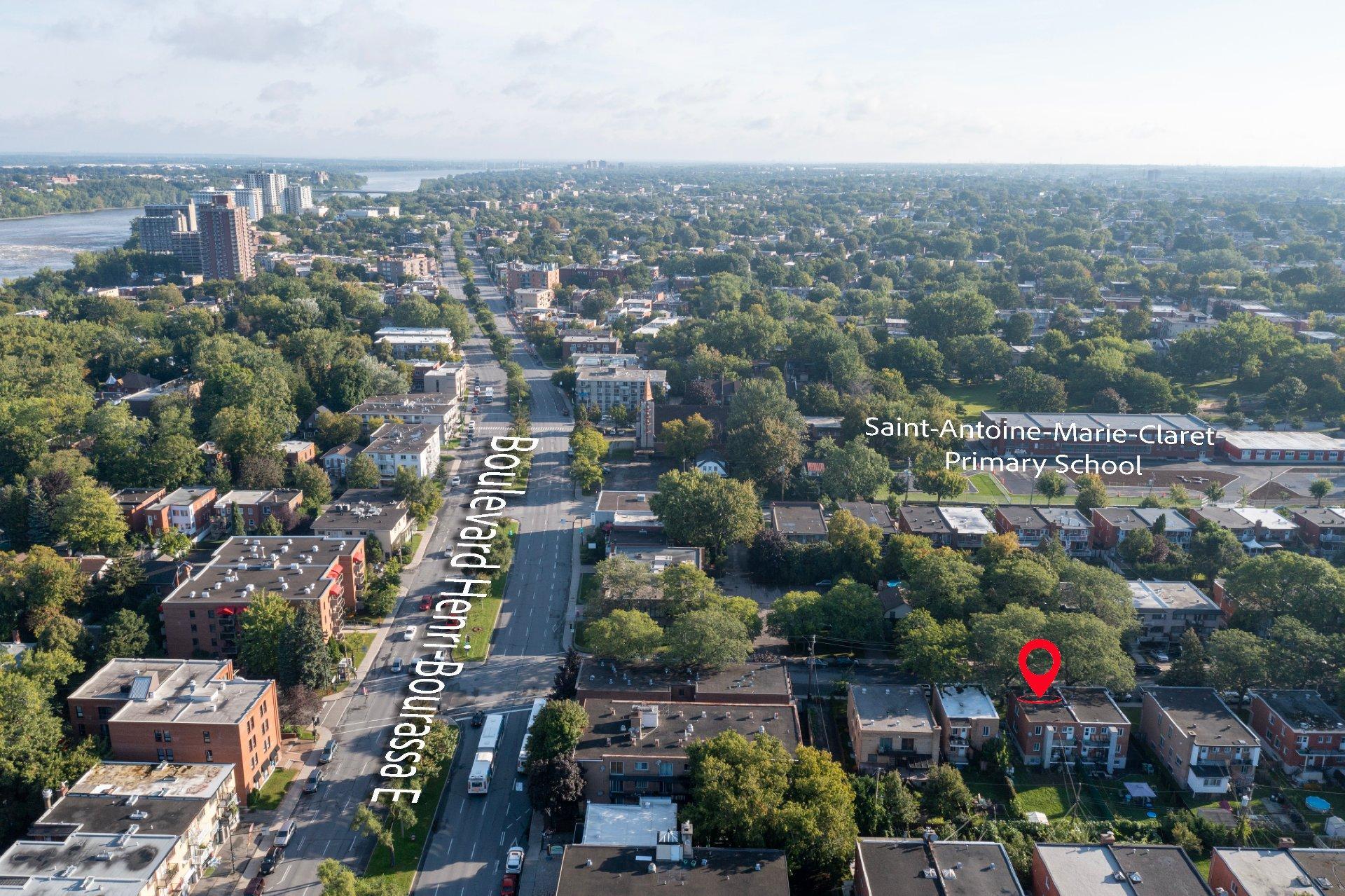 









10660

 - 10664


Rue Sackville

,
Montréal (Ahuntsic-Cartierville),




QC
H2B2W9

