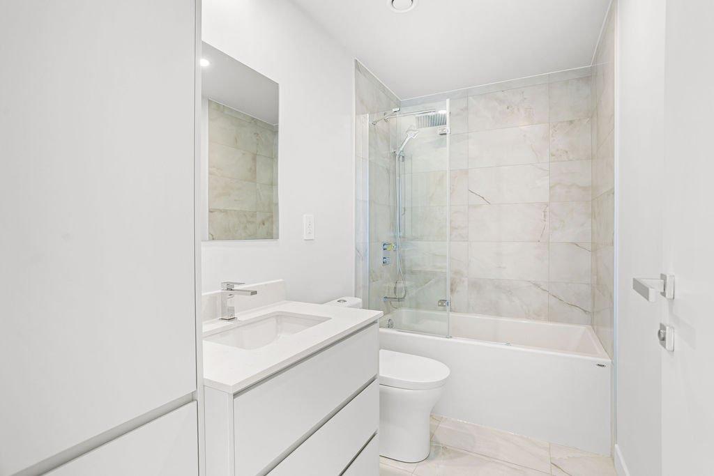 









3671


Av. Jean-Béraud

, 1205,
Laval (Chomedey),




QC
H7T0S3

