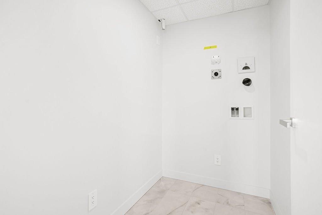 









3671


Av. Jean-Béraud

, 1205,
Laval (Chomedey),




QC
H7T0S3

