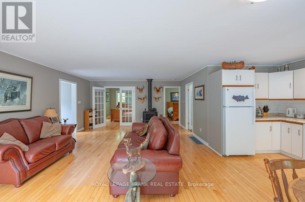 












3585 COUNTY ROAD 620

,
North Kawartha,




Ontario
K0L1A0

