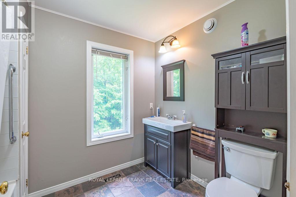 












3585 COUNTY ROAD 620

,
North Kawartha,




Ontario
K0L1A0

