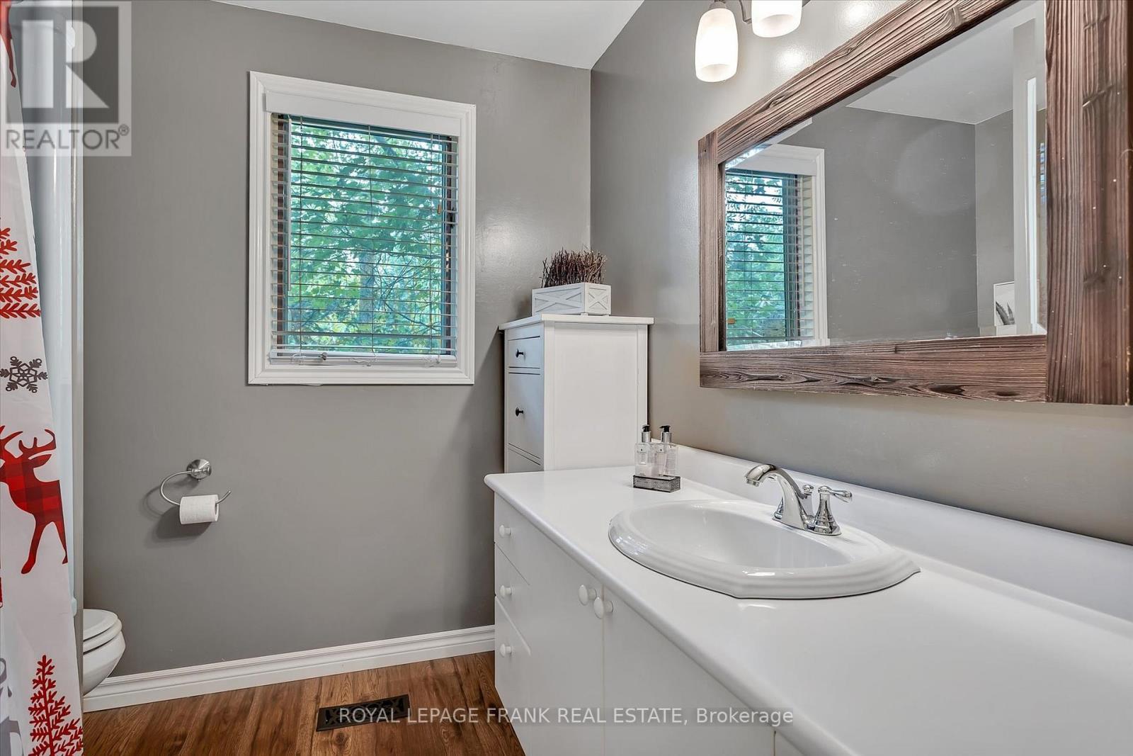 












102 EDWINA DRIVE

,
Trent Lakes,




Ontario
K0M1A0

