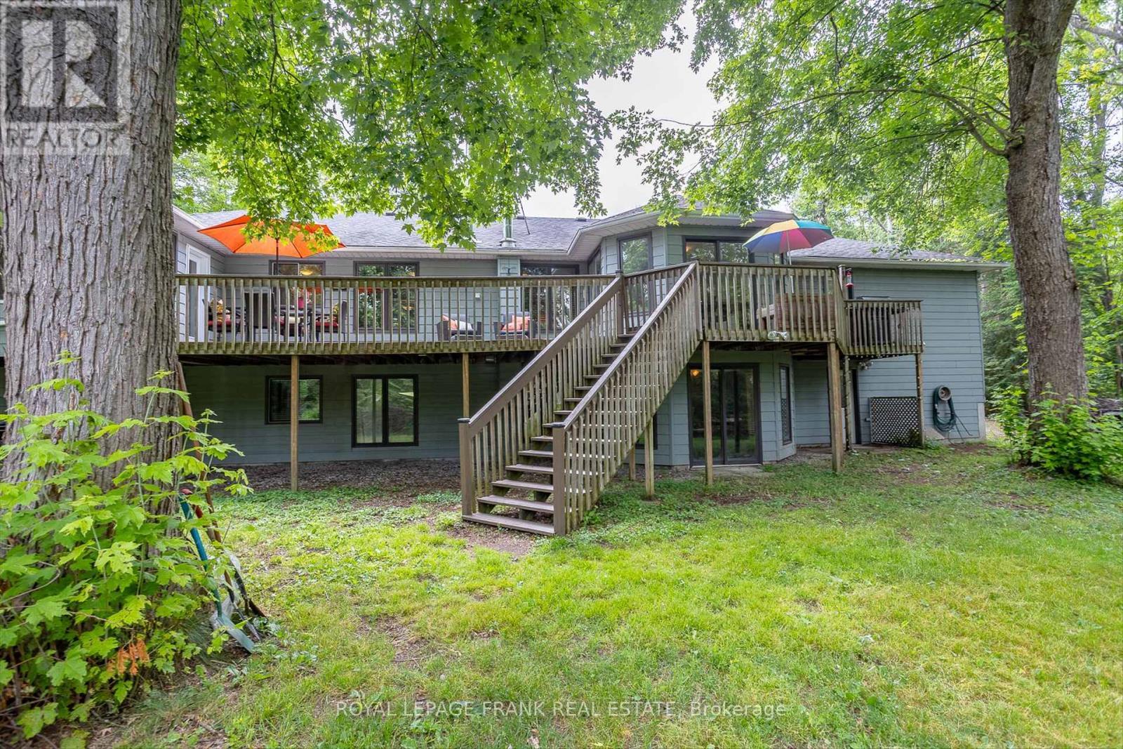 












102 EDWINA DRIVE

,
Trent Lakes,




Ontario
K0M1A0

