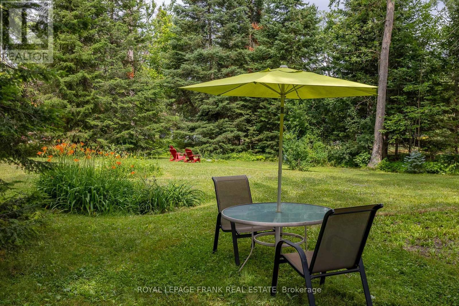 












102 EDWINA DRIVE

,
Trent Lakes,




Ontario
K0M1A0

