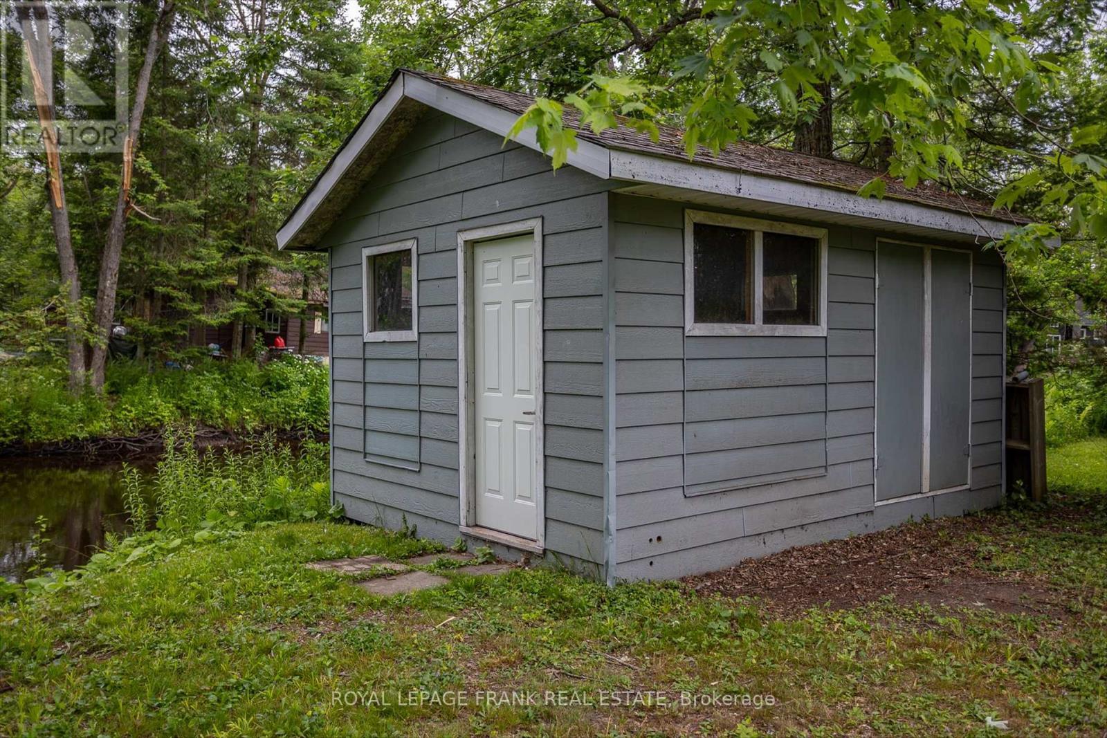 












102 EDWINA DRIVE

,
Trent Lakes,




Ontario
K0M1A0

