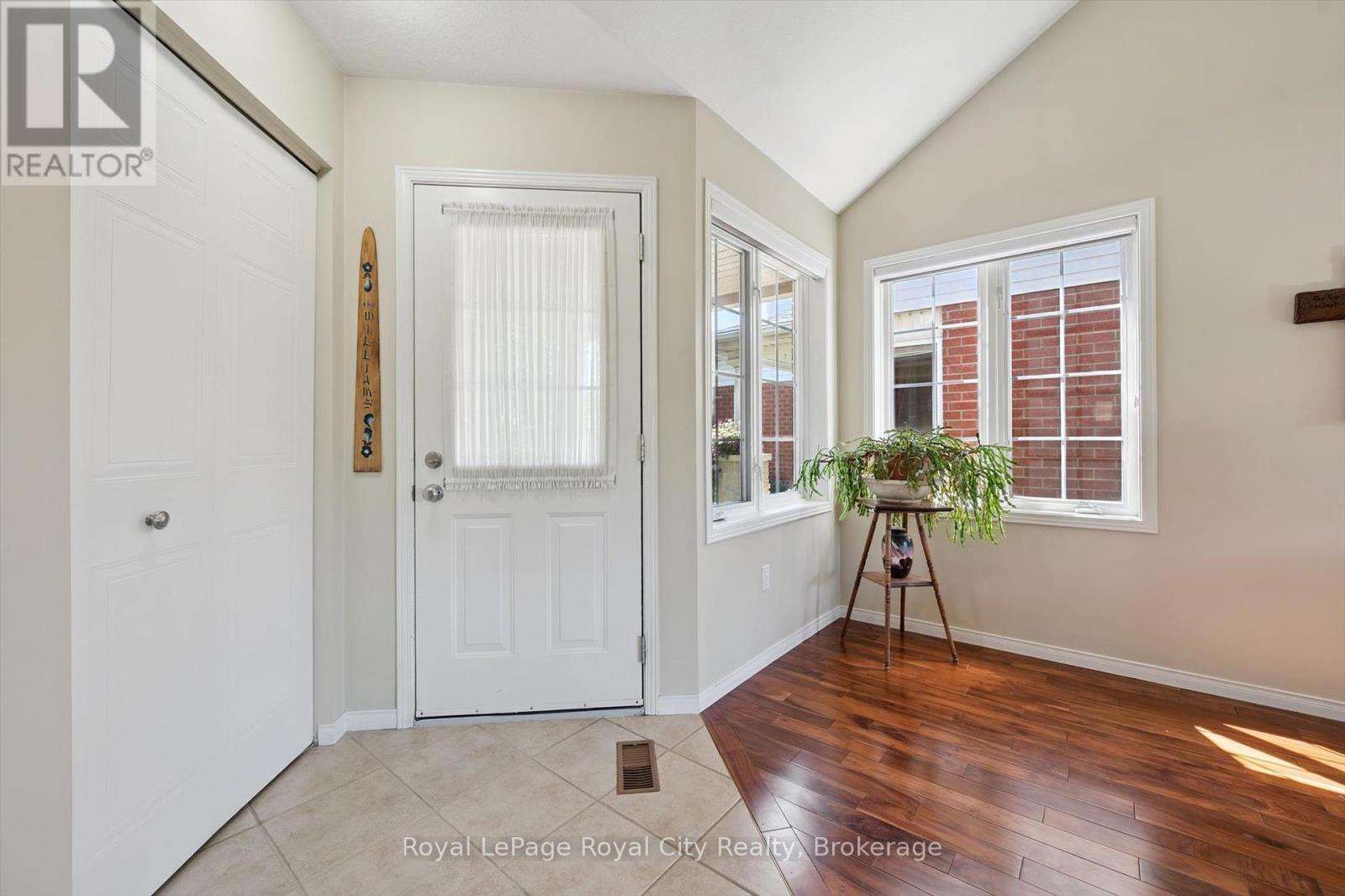 












347 STARWOOD DRIVE

,
Guelph (Grange Road),




Ontario
N1E7A1

