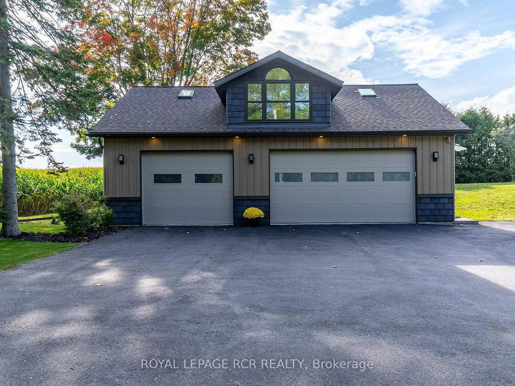 









9213


Castlederg

Side Road,
Caledon,




ON
L7E 0S8

