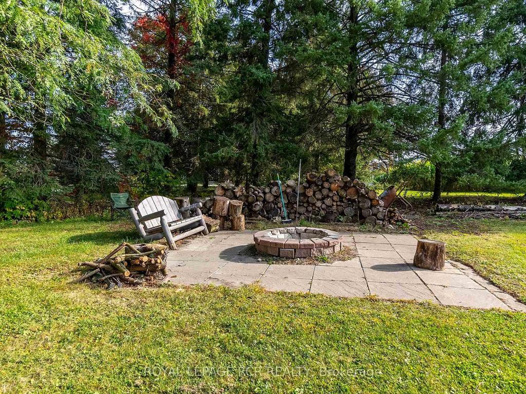 









9213


Castlederg

Side Road,
Caledon,




ON
L7E 0S8

