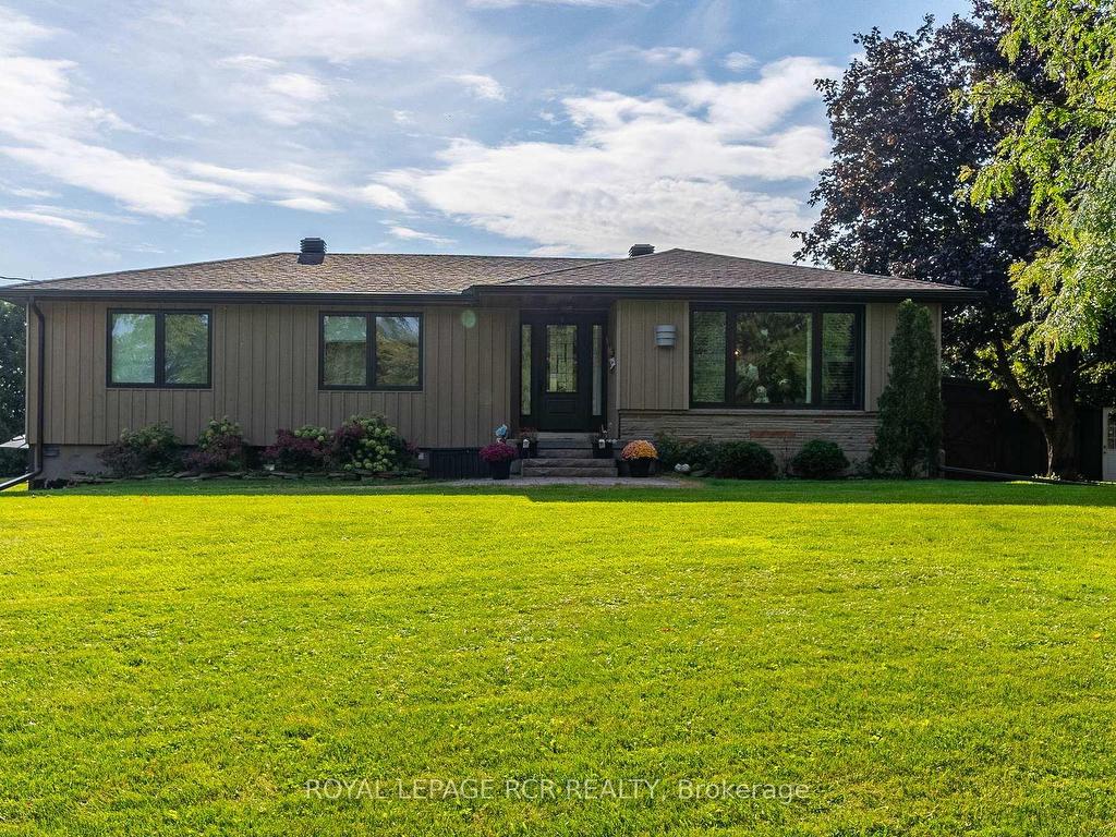 









9213


Castlederg

Side Road,
Caledon,




ON
L7E 0S8

