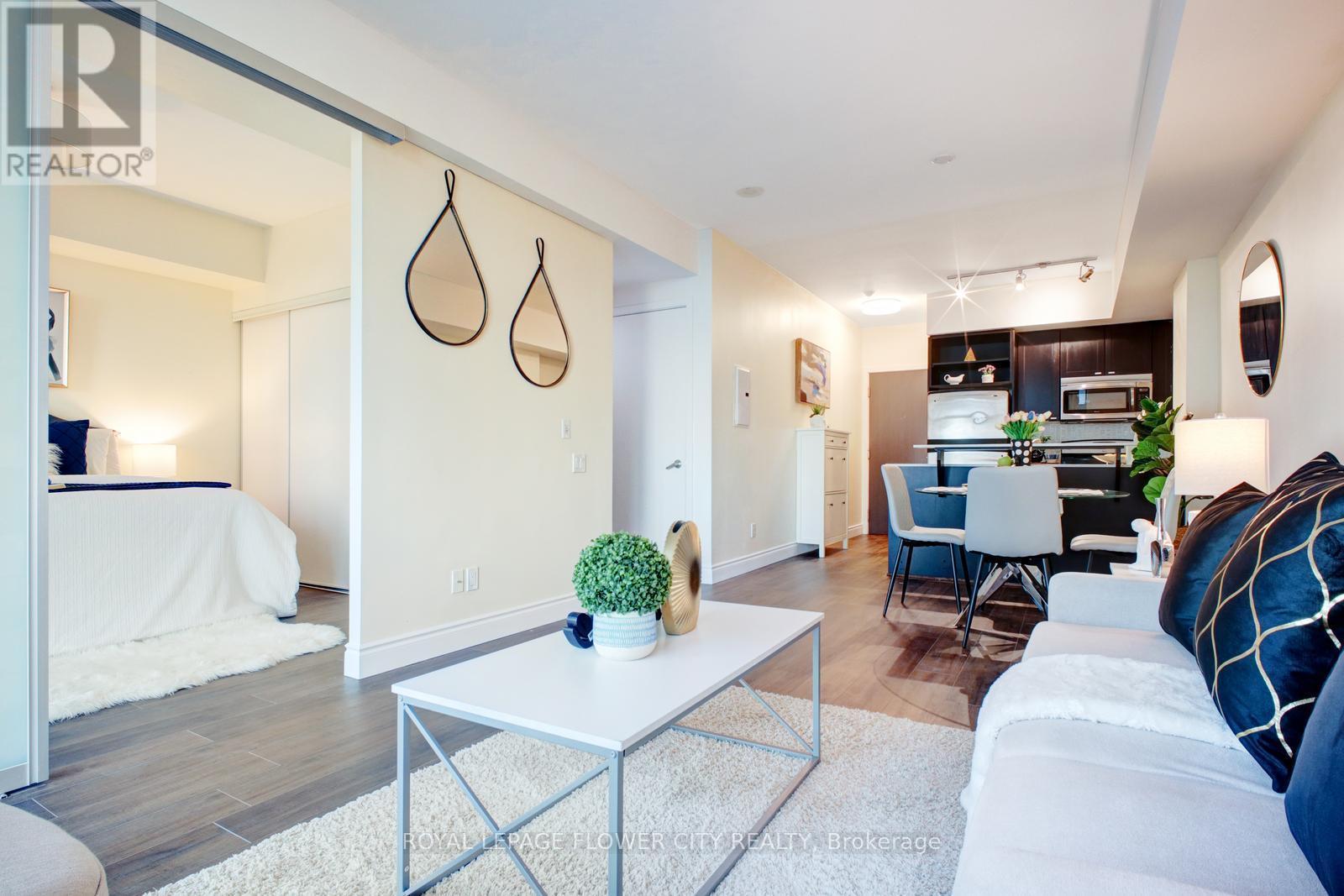 












2407 - 103 THE QUEENSWAY AVENUE

,
Toronto,




Ontario
M6S5B3

