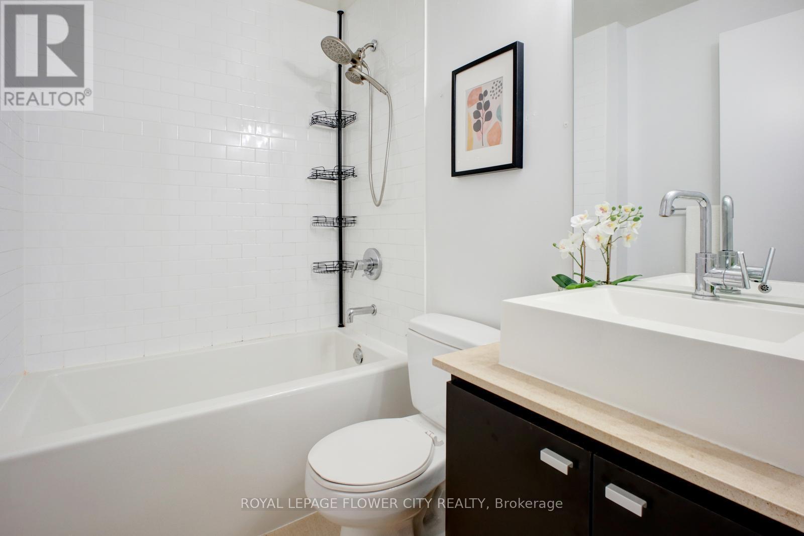 












2407 - 103 THE QUEENSWAY AVENUE

,
Toronto,




Ontario
M6S5B3

