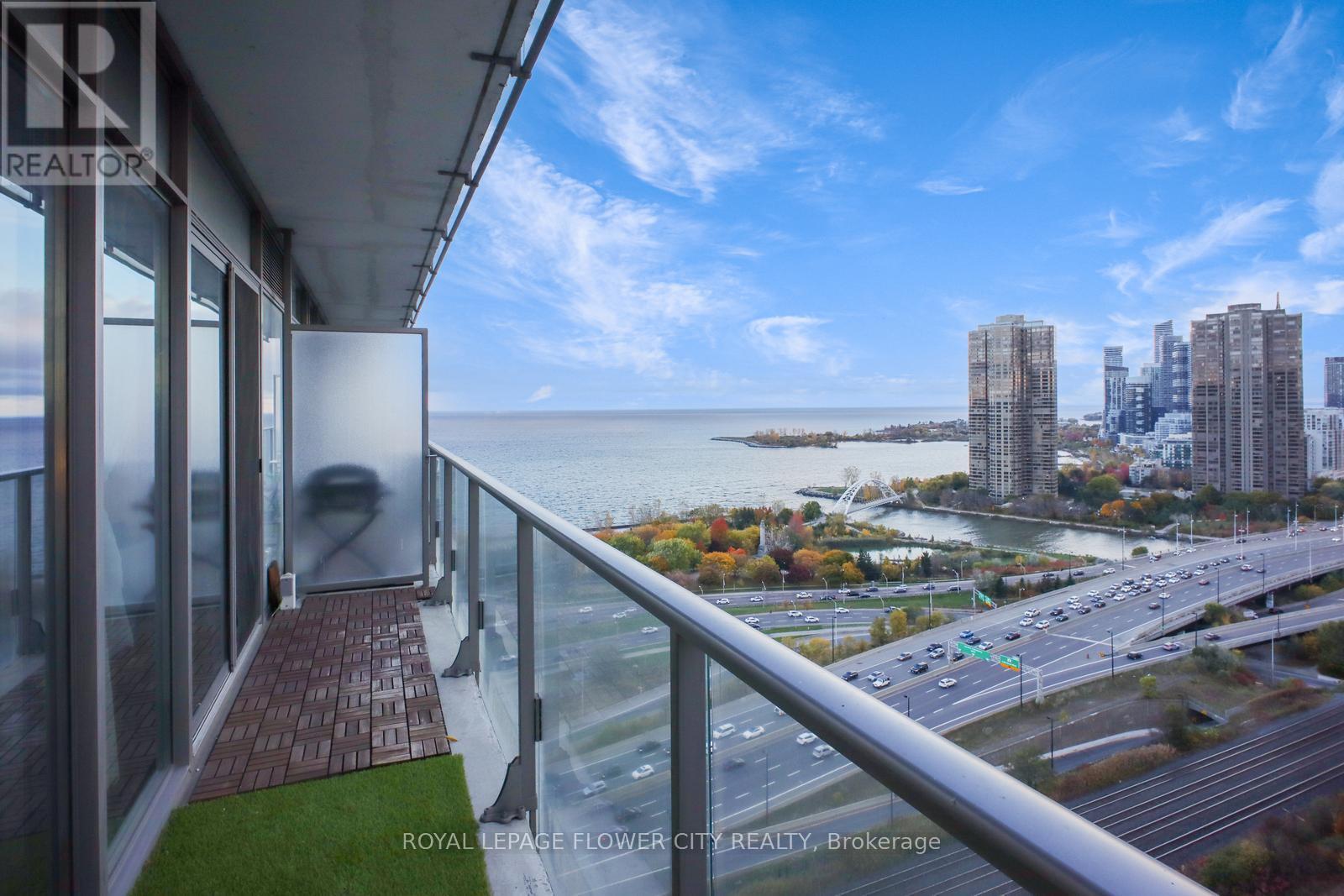 












2407 - 103 THE QUEENSWAY AVENUE

,
Toronto,




Ontario
M6S5B3

