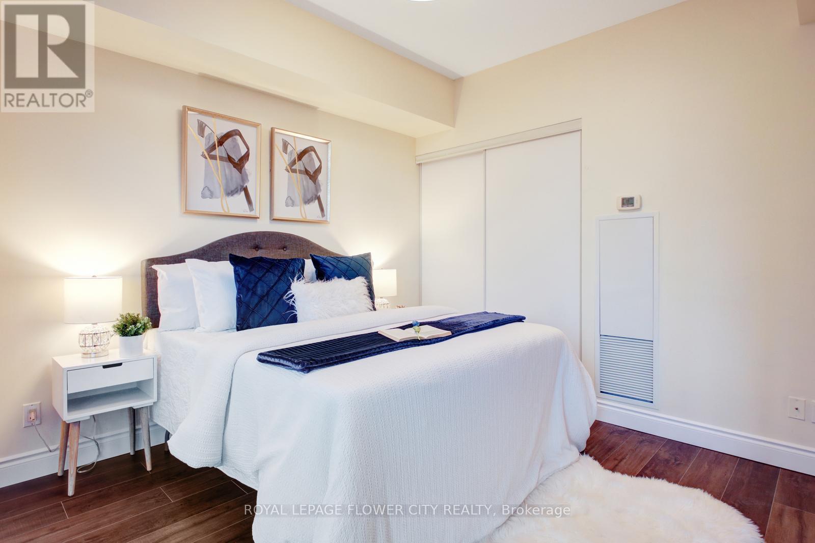 












2407 - 103 THE QUEENSWAY AVENUE

,
Toronto,




Ontario
M6S5B3


