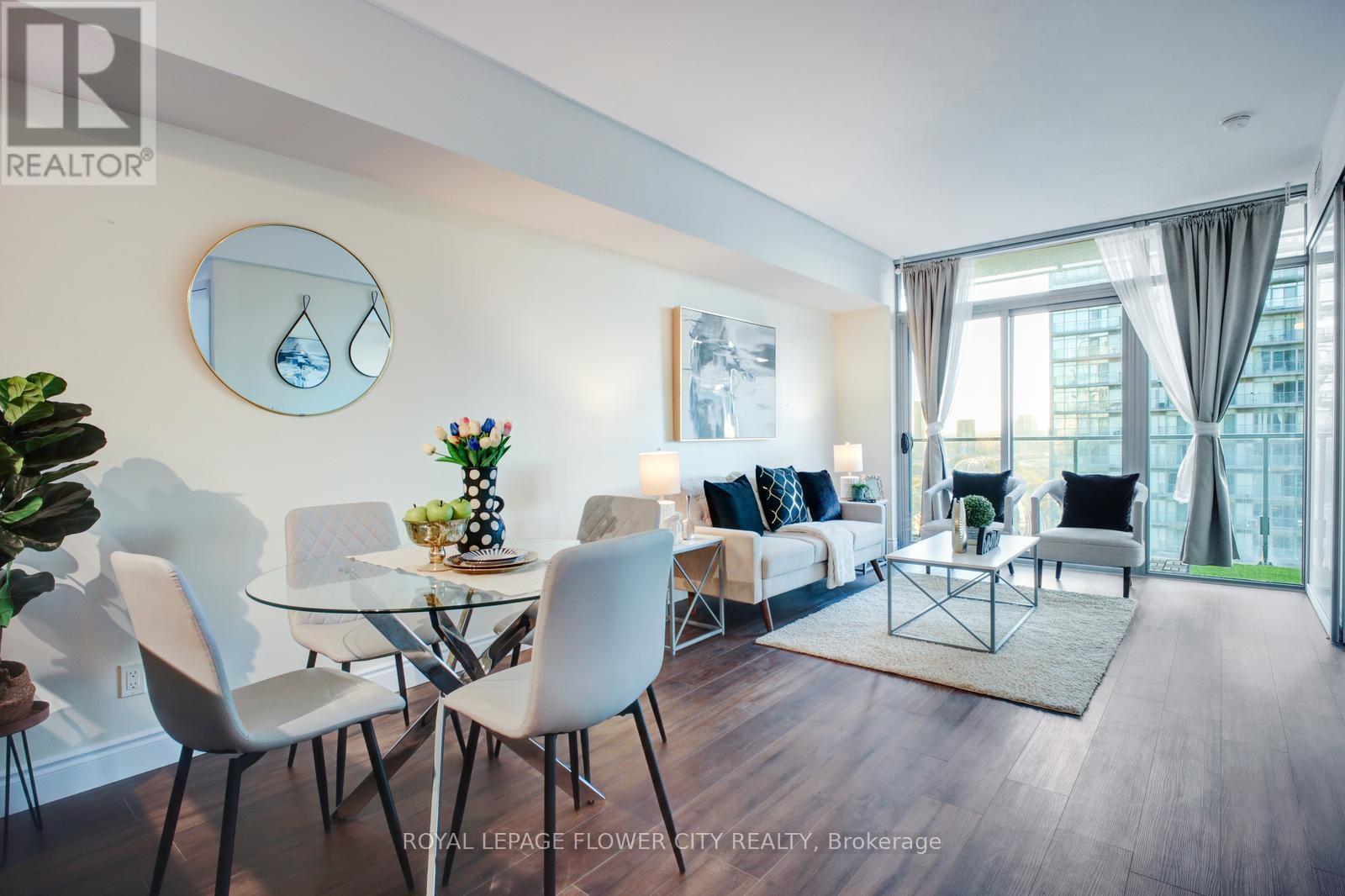 












2407 - 103 THE QUEENSWAY AVENUE

,
Toronto,




Ontario
M6S5B3

