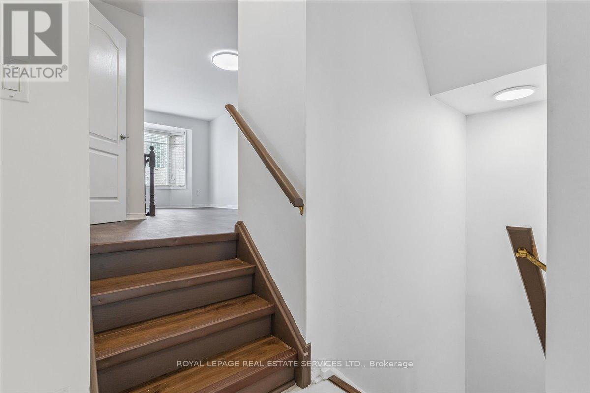 












3302 PINTO PLACE

,
Mississauga,




Ontario
L5B1V7

