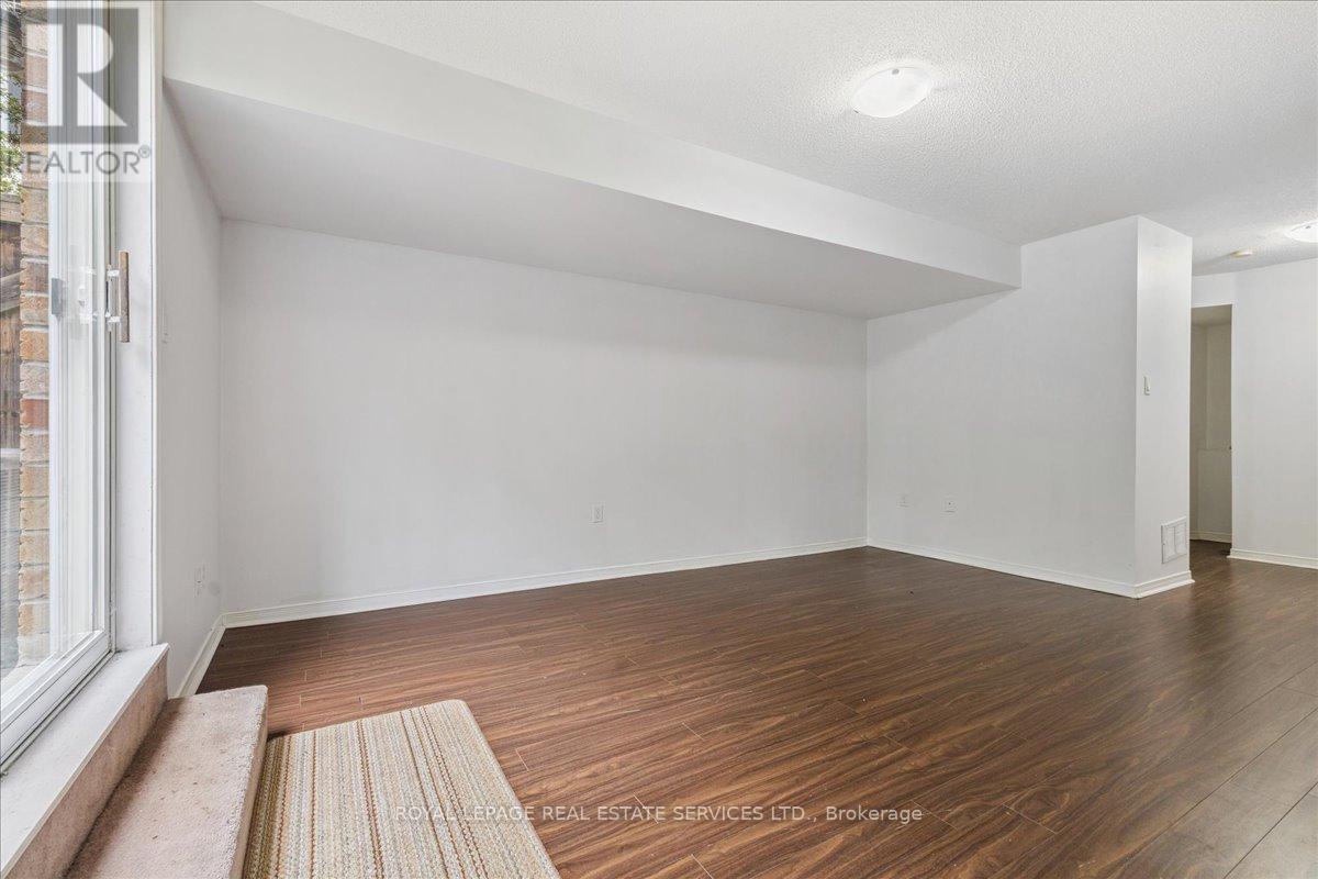 












3302 PINTO PLACE

,
Mississauga,




Ontario
L5B1V7

