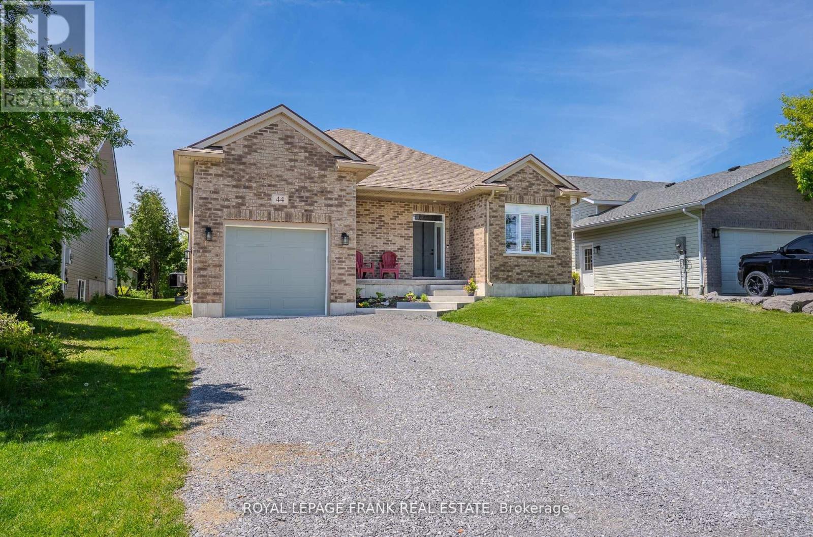 












44 BIRCH CRESCENT

,
Kawartha Lakes (Bobcaygeon),




Ontario
K0M1A0

