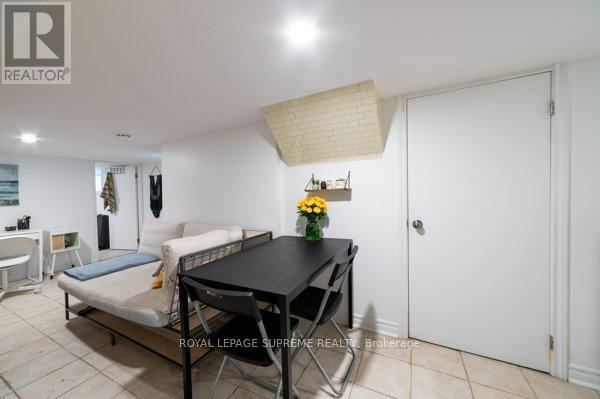












LOWER - 74 FRATER AVENUE

,
Toronto,




Ontario
M4C2H8

