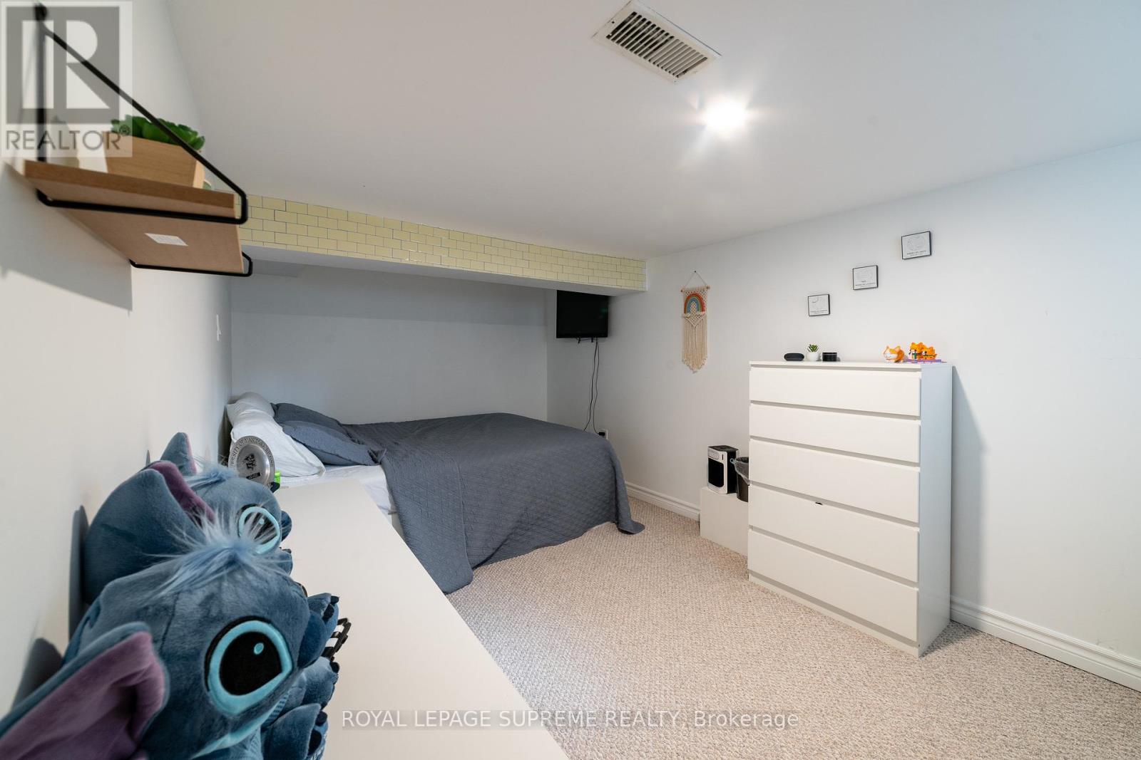 












LOWER - 74 FRATER AVENUE

,
Toronto,




Ontario
M4C2H8

