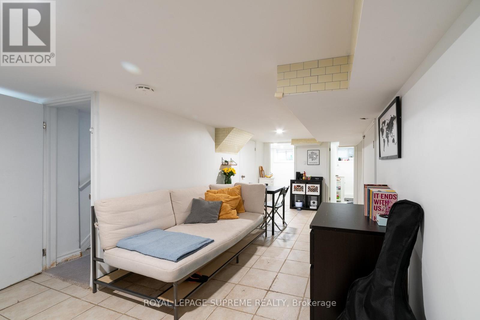 












LOWER - 74 FRATER AVENUE

,
Toronto,




Ontario
M4C2H8

