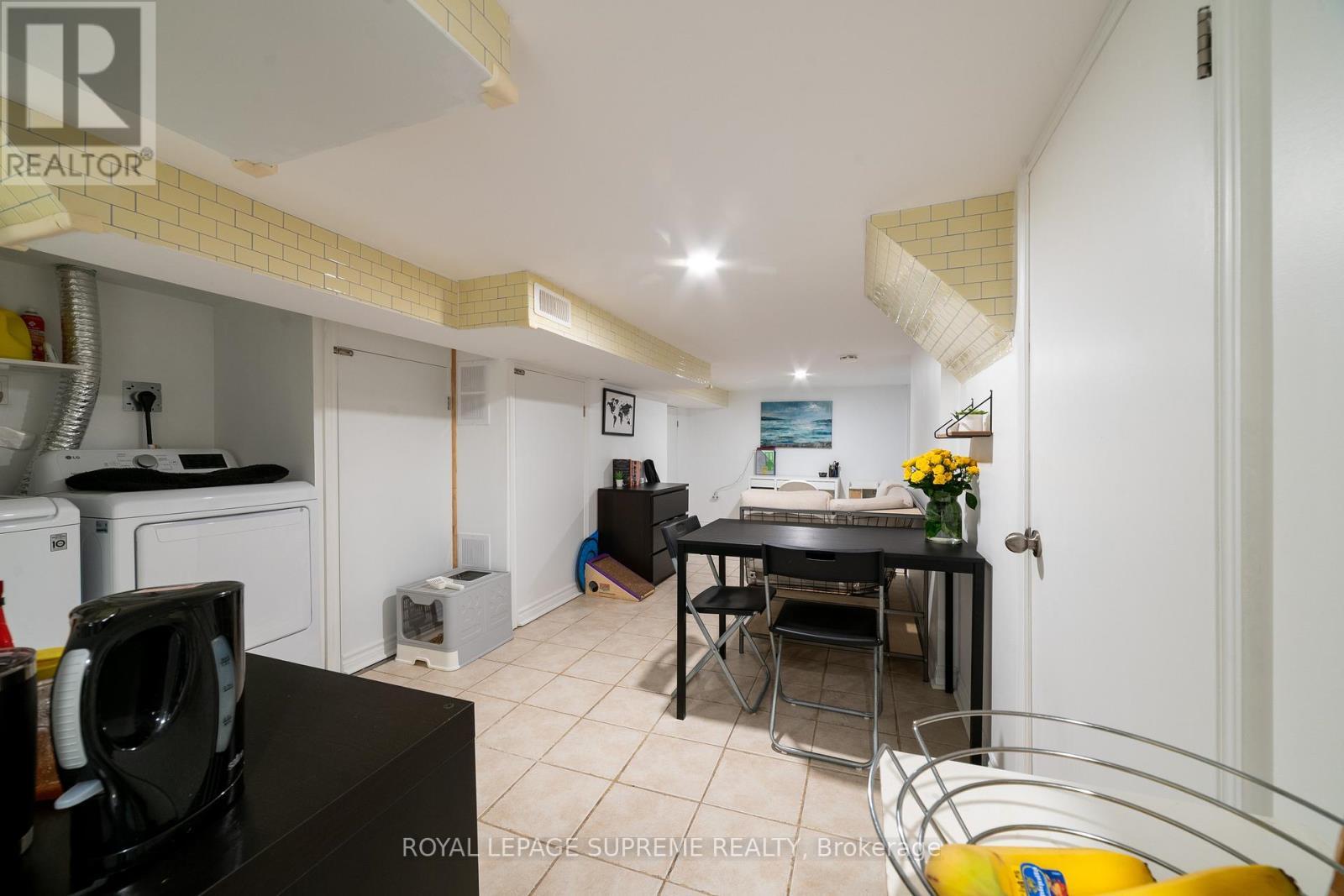 












LOWER - 74 FRATER AVENUE

,
Toronto,




Ontario
M4C2H8

