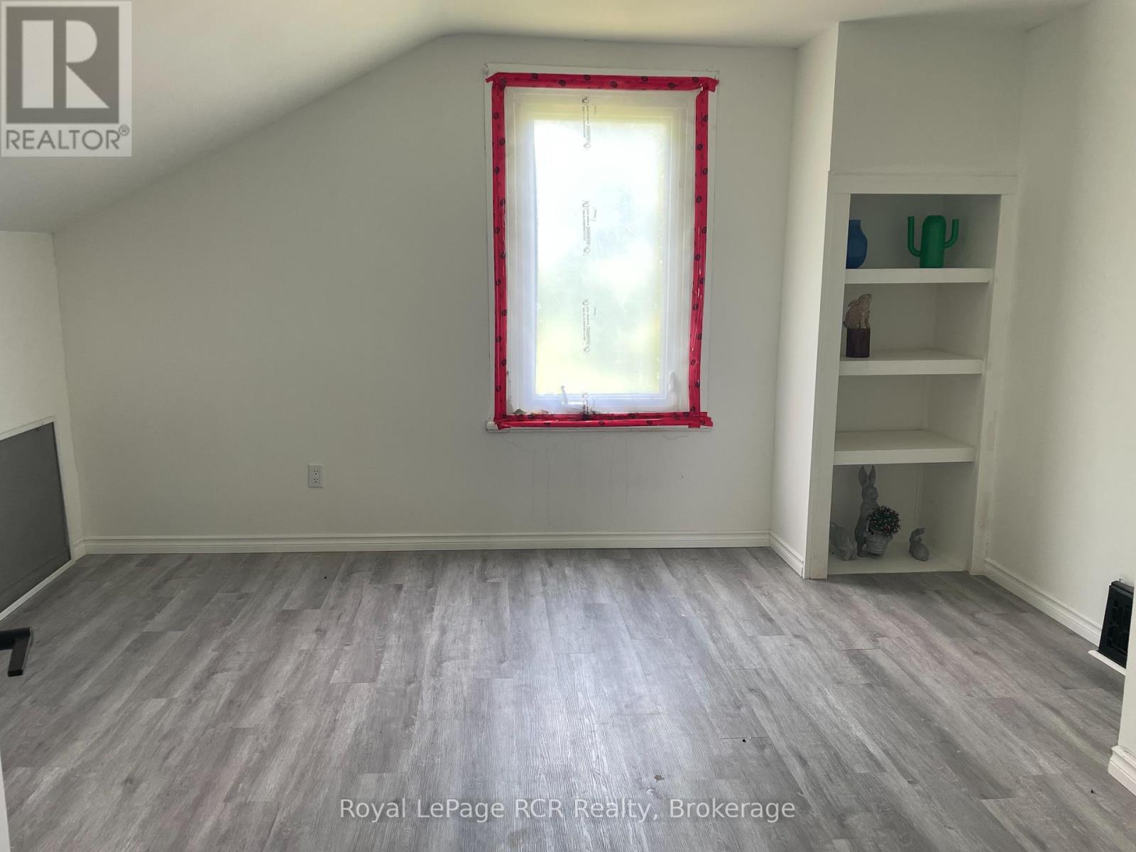 












828254 MULMUR NOTTAWASAGA TOWNLINE

,
Mulmur,




Ontario
L9V0Y7

