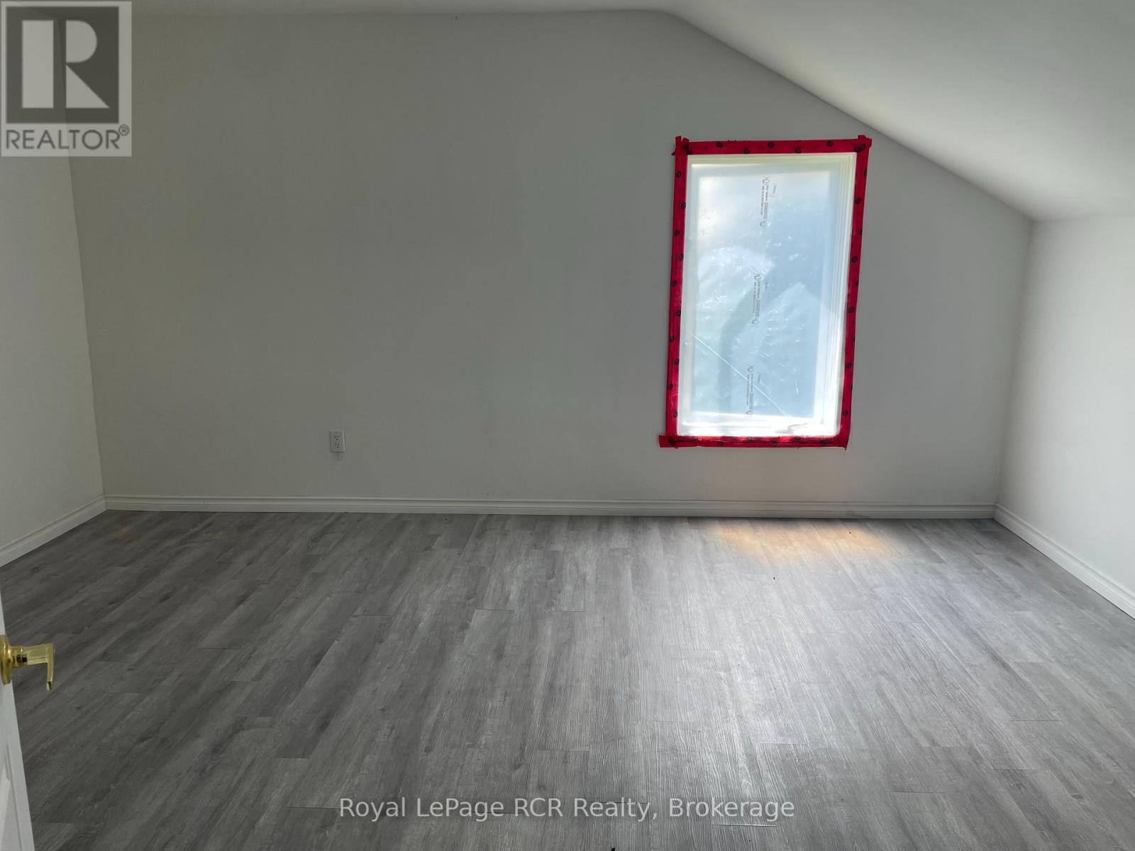 












828254 MULMUR NOTTAWASAGA TOWNLINE

,
Mulmur,




Ontario
L9V0Y7

