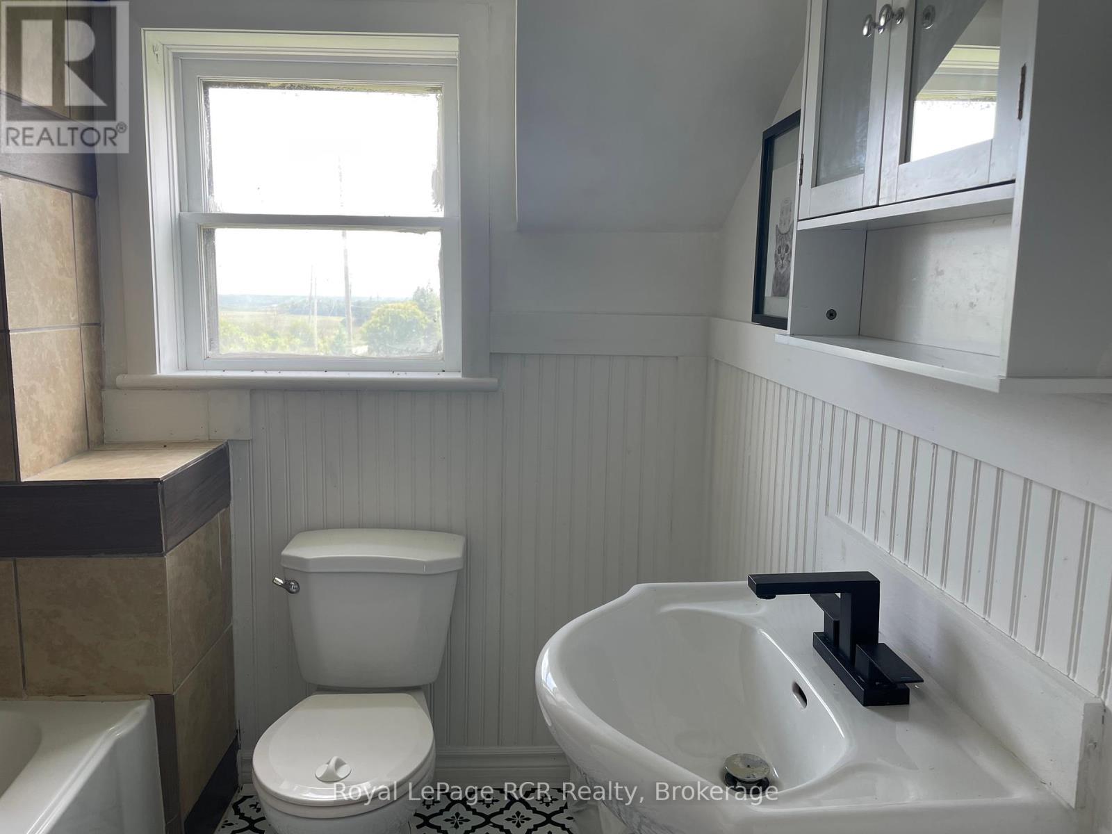 












828254 MULMUR NOTTAWASAGA TOWNLINE

,
Mulmur,




Ontario
L9V0Y7

