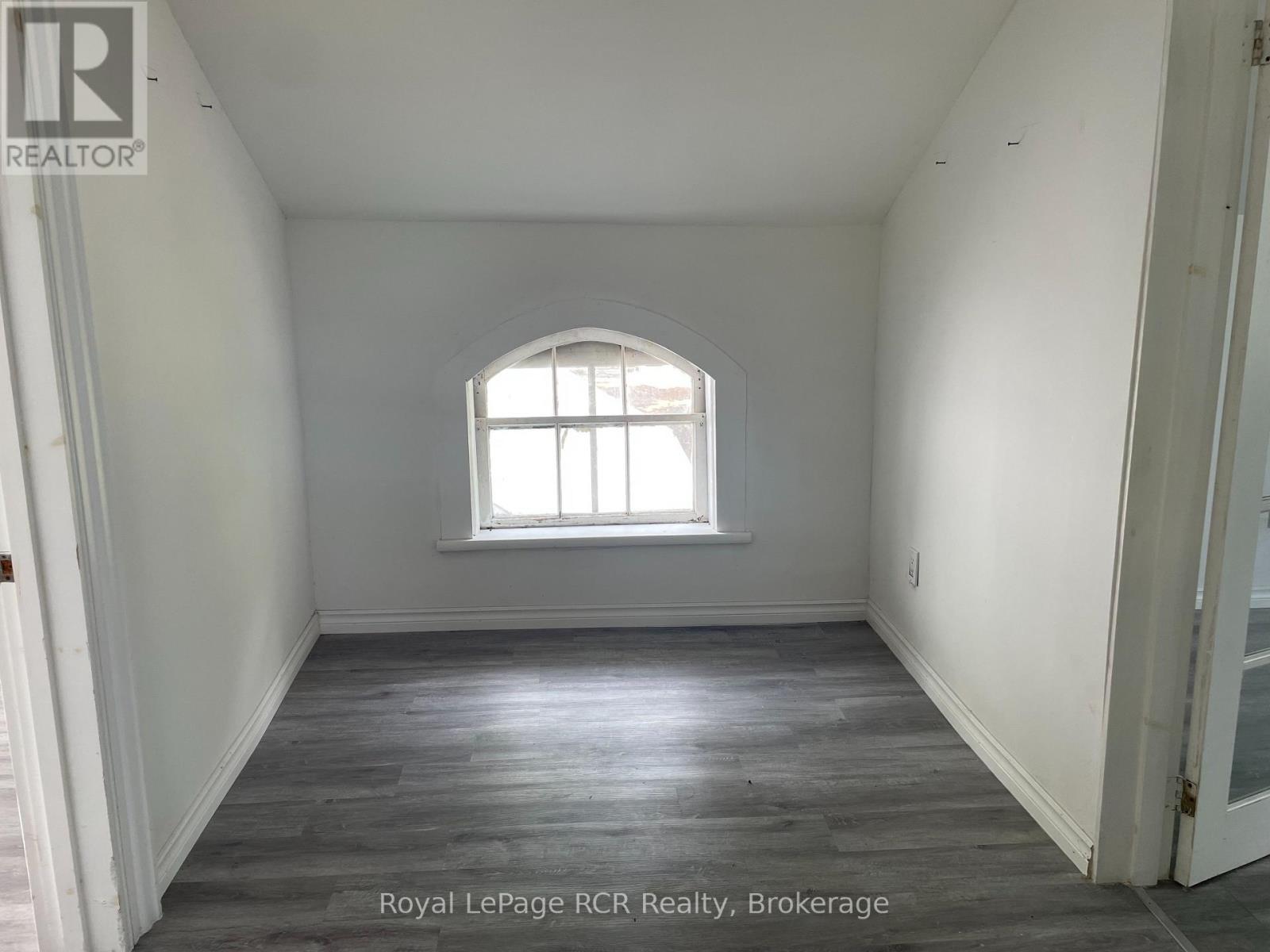 












828254 MULMUR NOTTAWASAGA TOWNLINE

,
Mulmur,




Ontario
L9V0Y7

