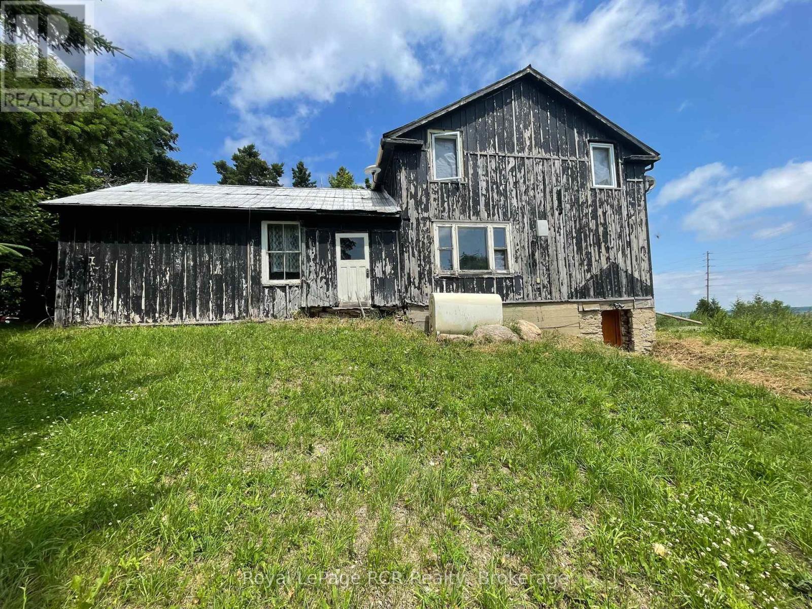 












828254 MULMUR NOTTAWASAGA TOWNLINE

,
Mulmur,




Ontario
L9V0Y7

