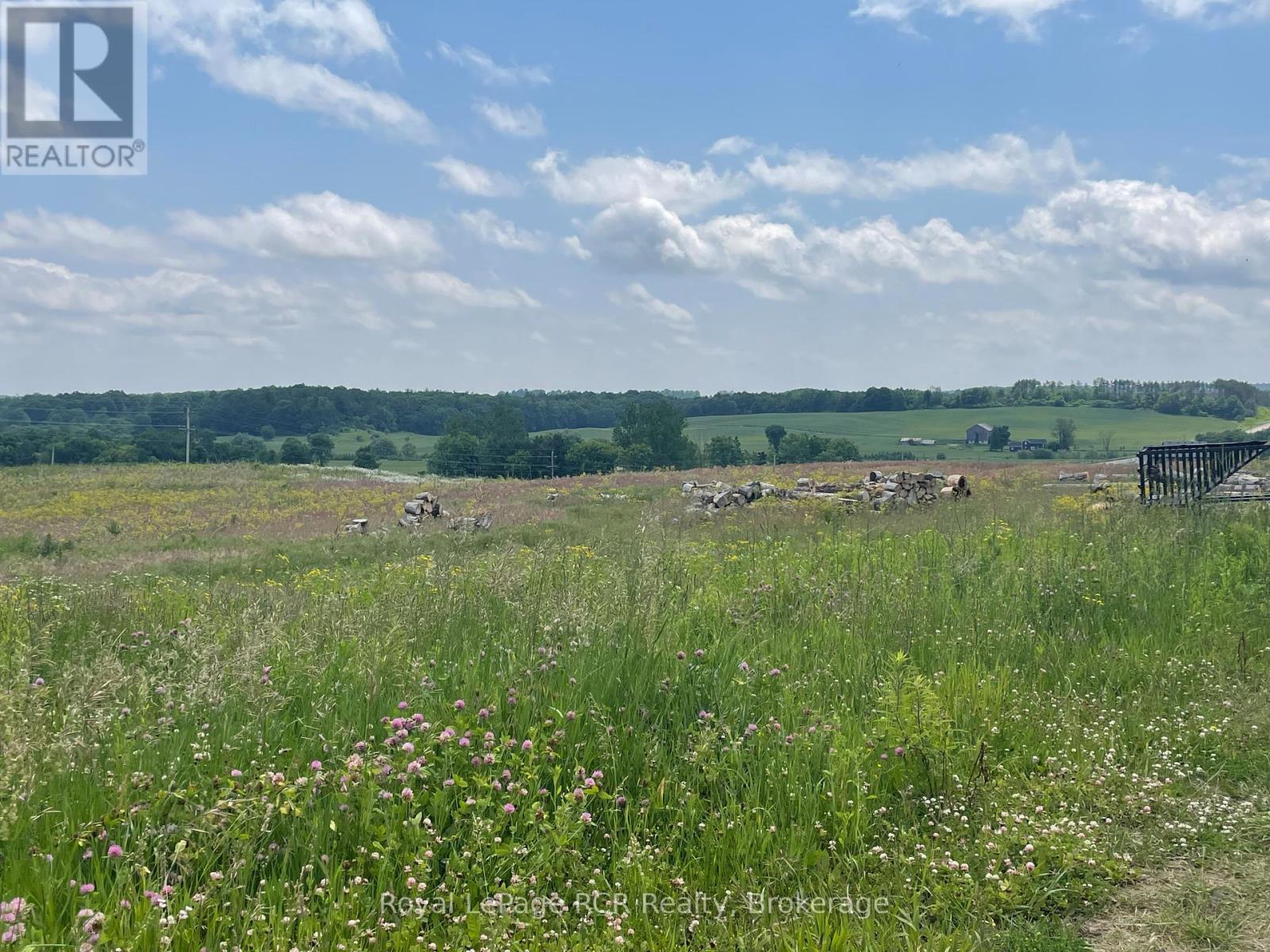 












828254 MULMUR NOTTAWASAGA TOWNLINE

,
Mulmur,




Ontario
L9V0Y7

