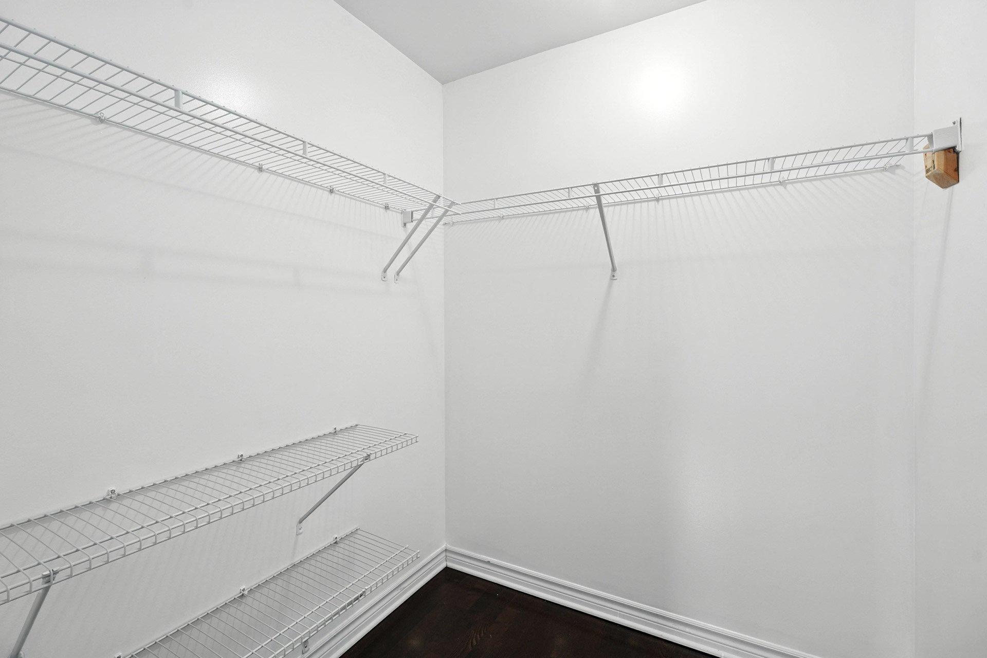 









107


Rue d'Augusta

, 3,
Gatineau (Aylmer),




QC
J9H0V5

