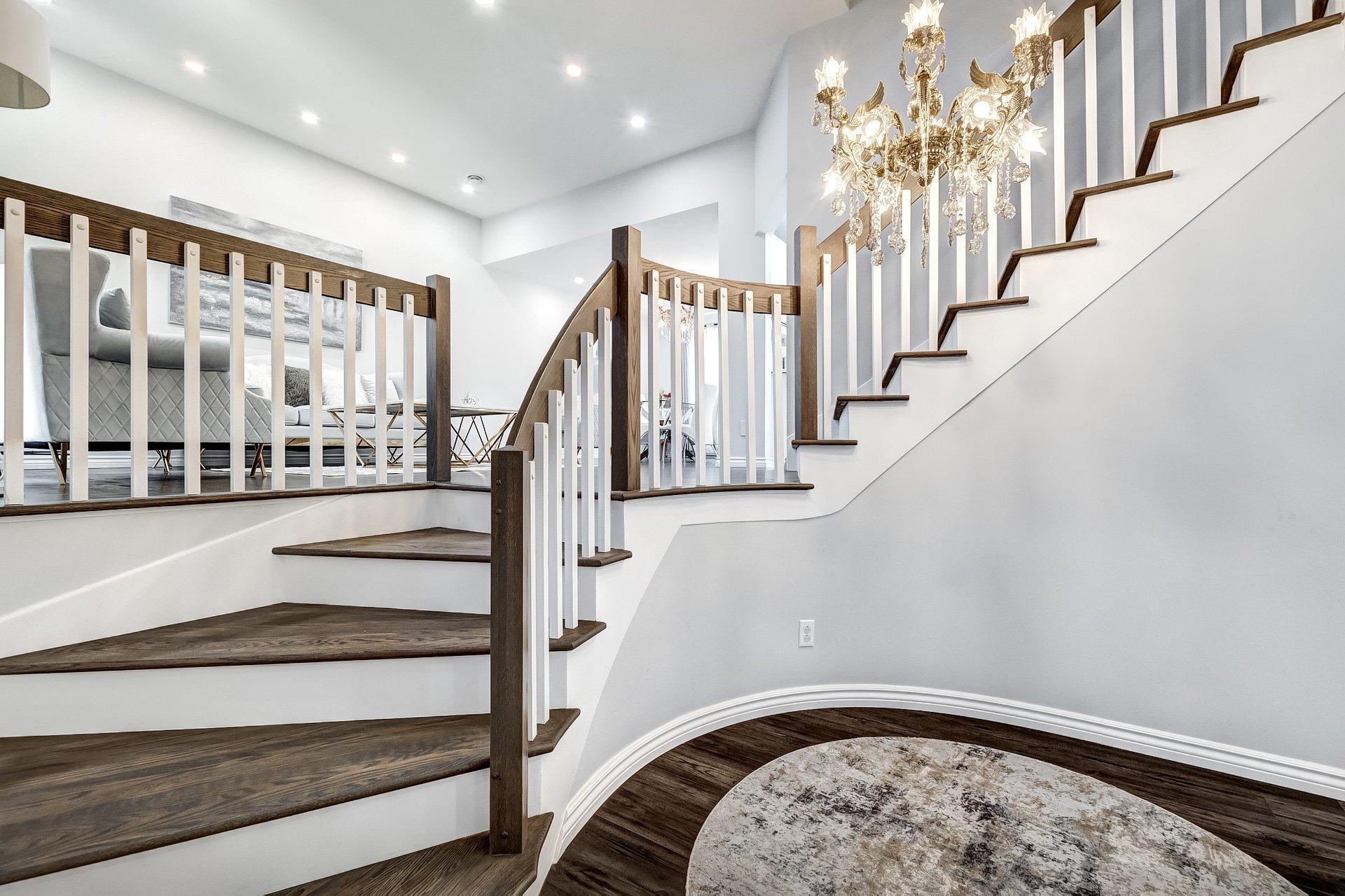 









236


Rue Acres

,
Kirkland,




QC
H9H4R2

