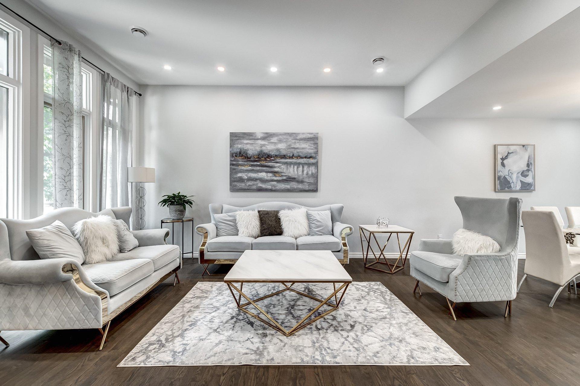 









236


Rue Acres

,
Kirkland,




QC
H9H4R2

