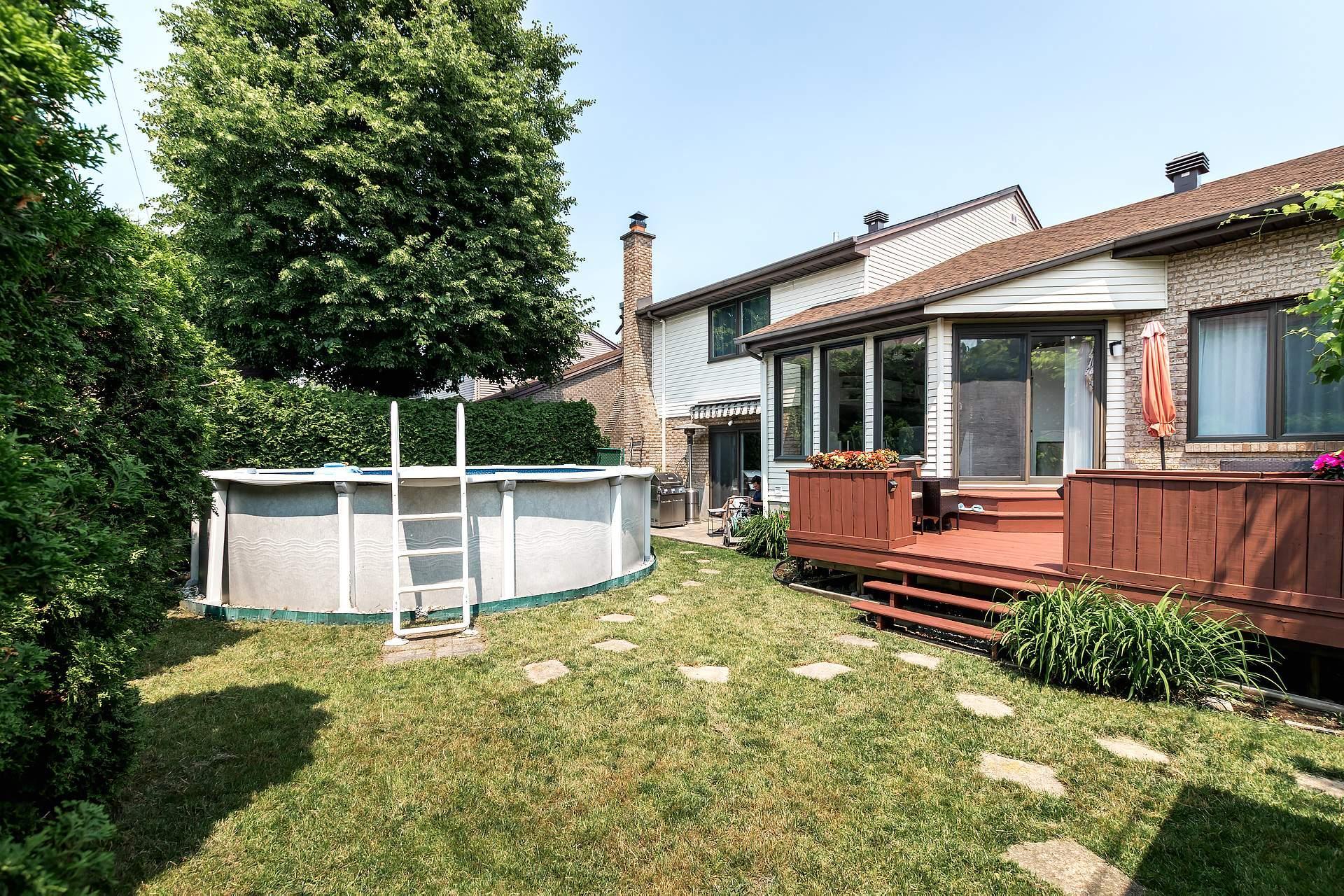 









236


Rue Acres

,
Kirkland,




QC
H9H4R2

