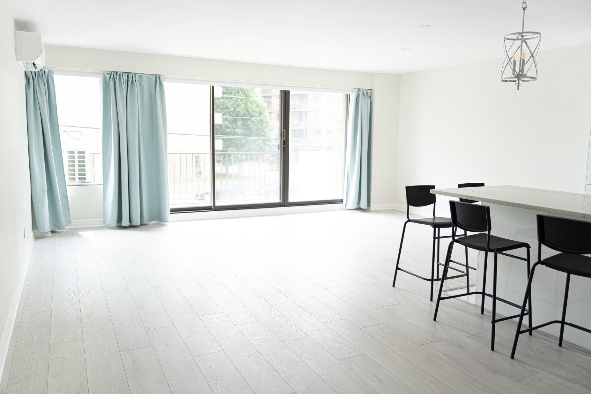 









7905


Ch. de la Côte-St-Luc

,
Côte-Saint-Luc,




QC
H4W2W4

