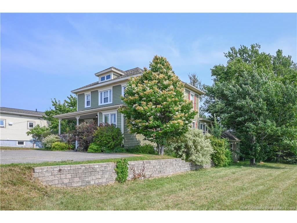 









98


Saint-Pierre Ouest

BLVD,
Caraquet,




NB
E1W 1B6

