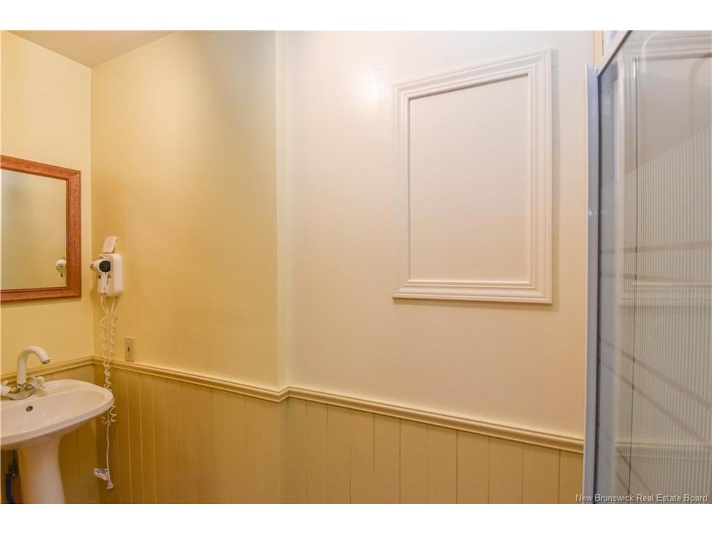 









98


Saint-Pierre Ouest

BLVD,
Caraquet,




NB
E1W 1B6

