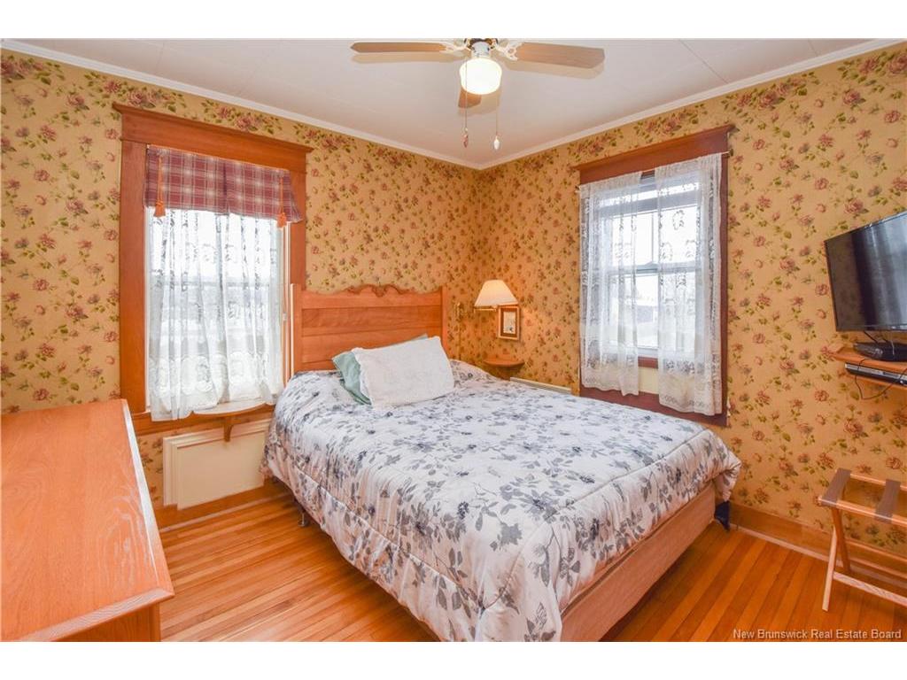 









98


Saint-Pierre Ouest

BLVD,
Caraquet,




NB
E1W 1B6

