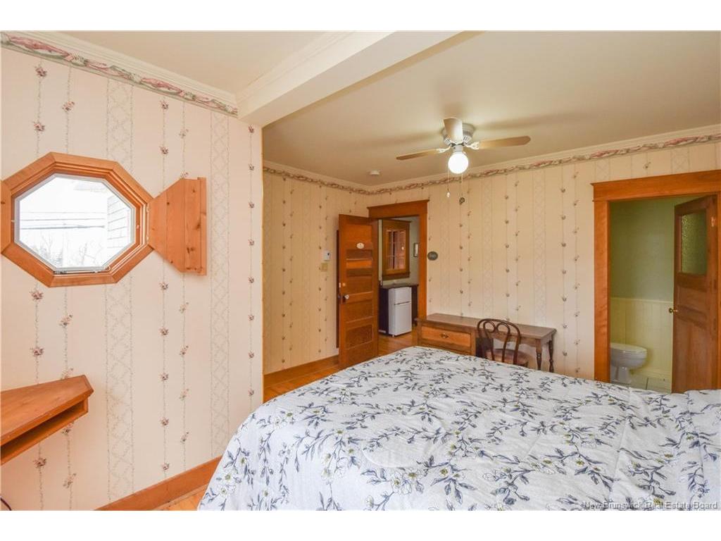 









98


Saint-Pierre Ouest

BLVD,
Caraquet,




NB
E1W 1B6

