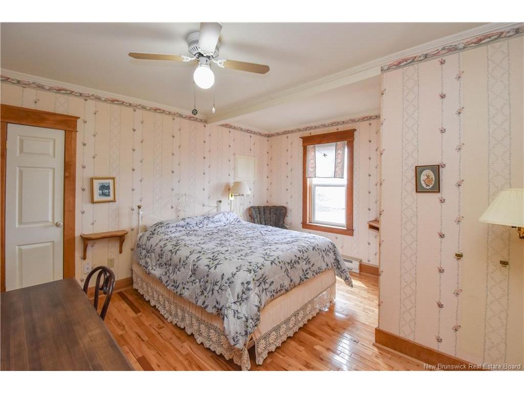 









98


Saint-Pierre Ouest

BLVD,
Caraquet,




NB
E1W 1B6

